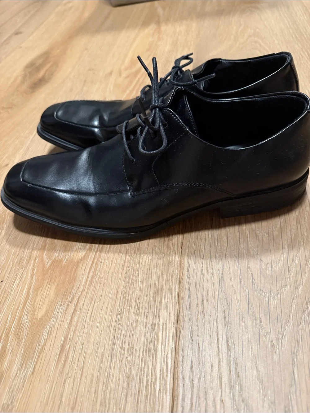 Kenneth Cole Reaction Black Leather Lace-Up Settle Oxford, size 11